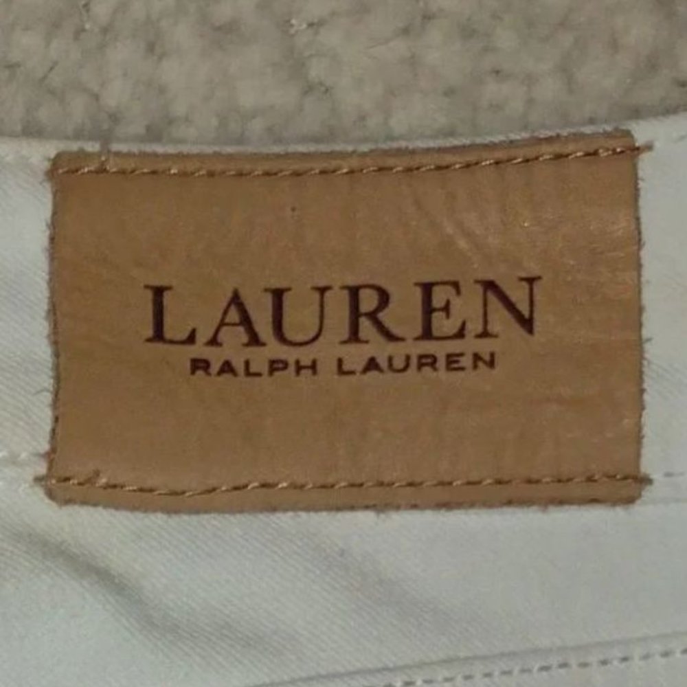 Lauren-Ralph Lauren Ladie's white denim Jeans in size 4 , 29" Waist - Picture 8 of 8